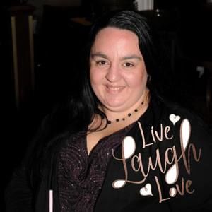 Meet your Posher, Laura